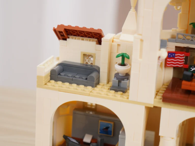 Side view of the Grand Civic Hall building block set
