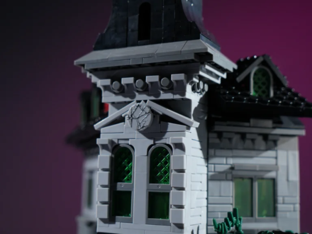 Haunted house construction set for Gothic architecture collectors