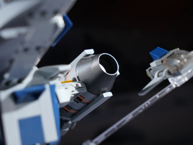 Rotating side engine pod on the deep-space freighter brick model